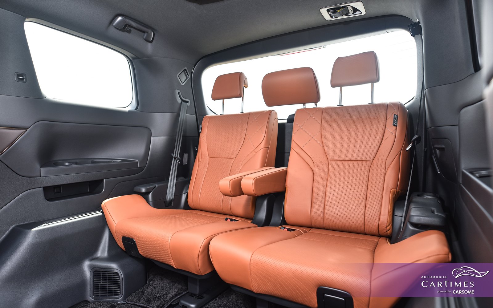 Toyota Vellfire 2.5Z Hybrid Premier photo 10